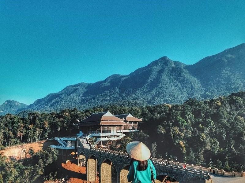Khám phá các điểm đến tour du lịch tâm linh ở miền Bắc Việt Nam